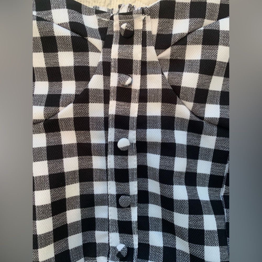 Black & White Gingham Puff Sleeve Crop Top - Picture 4 of 4